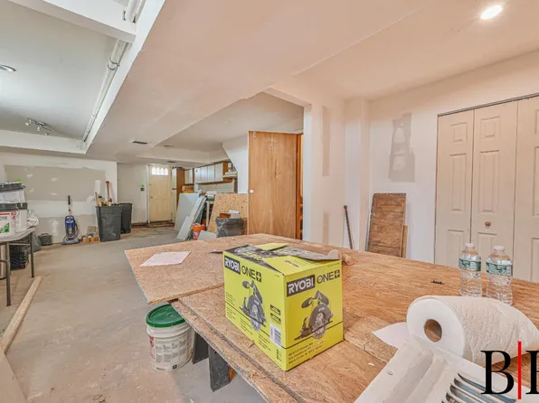 2150 Royce Street image 25 of 36