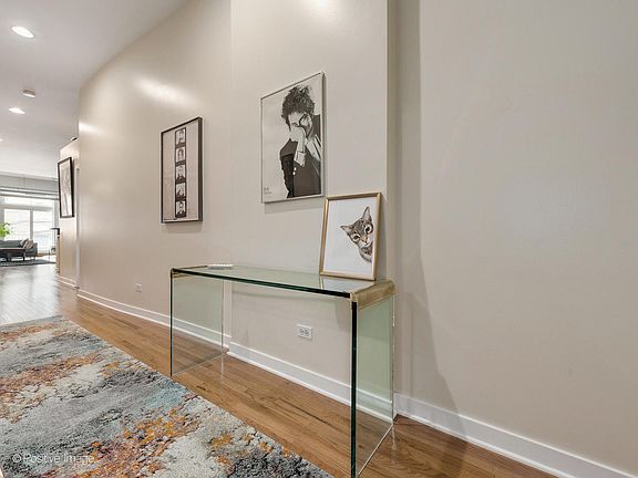 2nd image of 1616 W Montrose Ave APT 2P