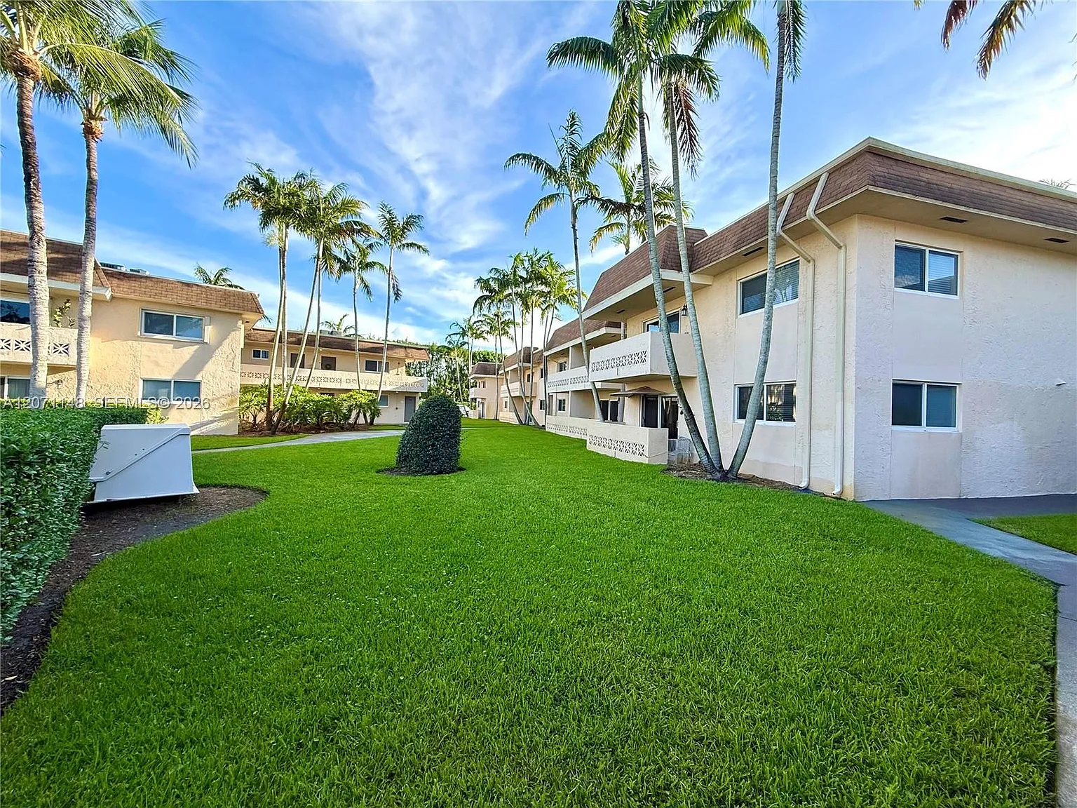 Villagio At Palmetto Bay — Photo 2