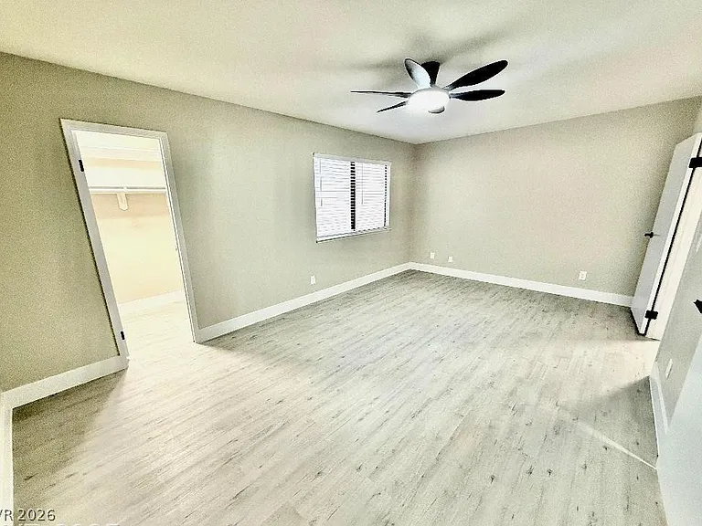 2631 Aracatuba Ave — Photo 17