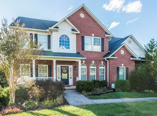 8701 Hollingsfield Dr, Knoxville, TN 37922