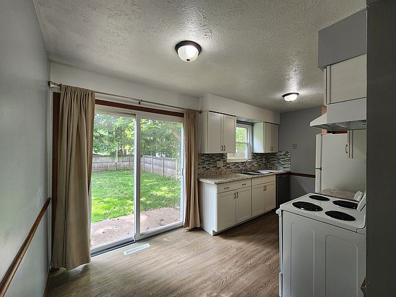 5th image of 3776-3780 Osage St