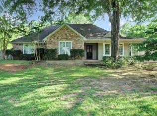 1012 Stephen Cir, Palestine, TX 75803