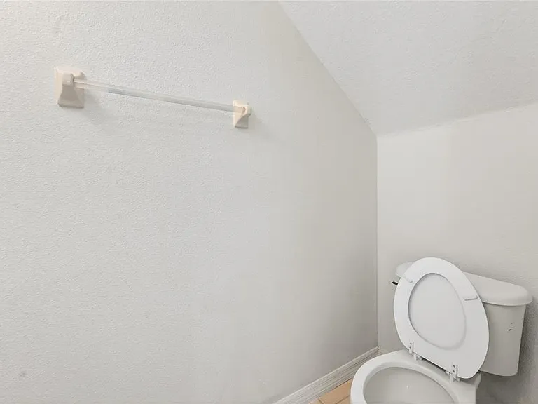 216 Deepcove Rd — Photo 12