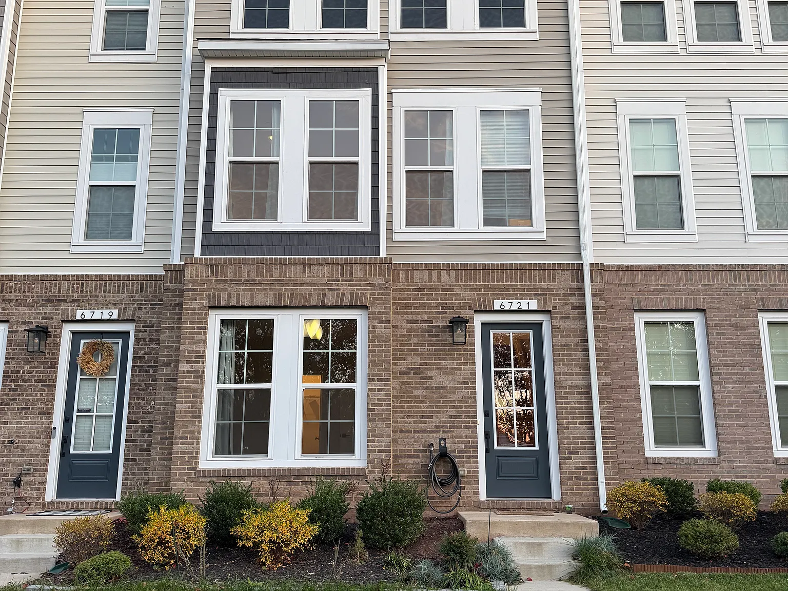 4 bed, 3.5 bath, 1896 sqft, $3,200 — Photo 1