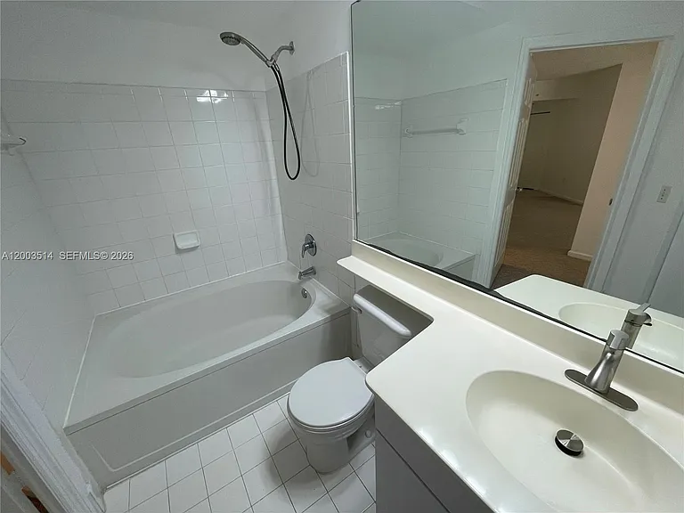 17100 N Bay Rd #1913 — Photo 19