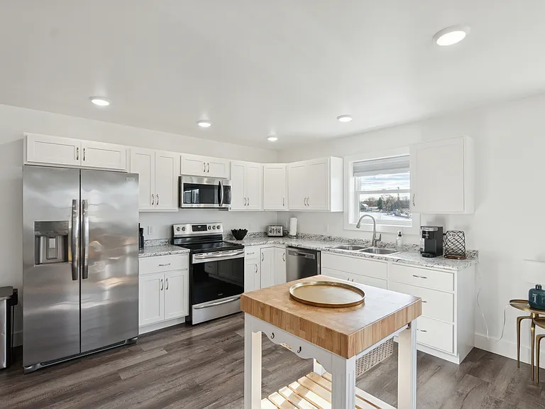 504 W Prospect St #1 — Photo 8