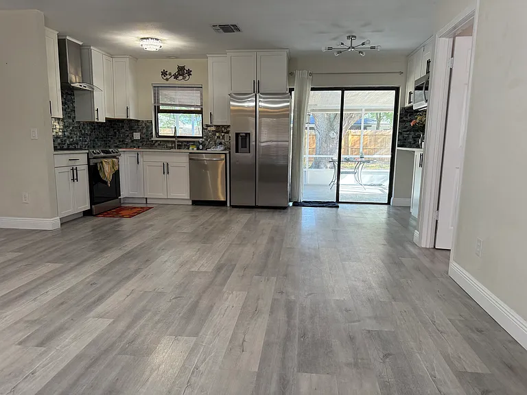 117 Bearss Cir — Photo 1