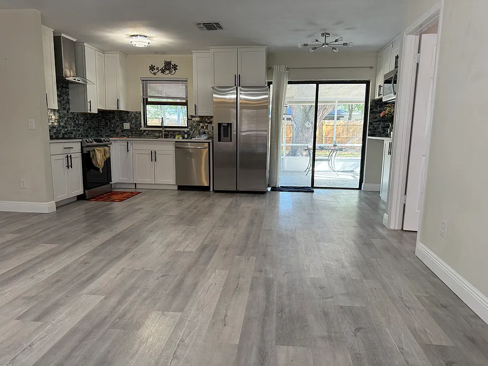 117 Bearss Cir