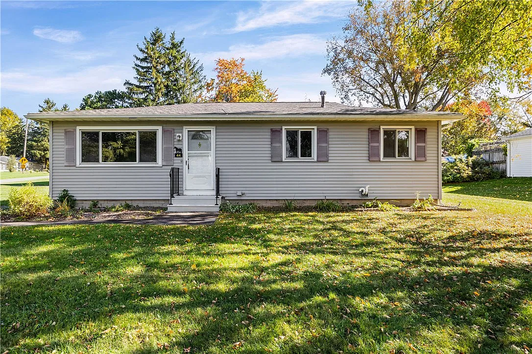 3 bed, 2.0 bath, 1092 sqft, $2,300 — Photo 3
