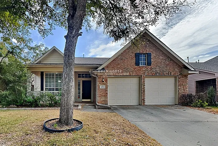1602 Wood Ridge Ct