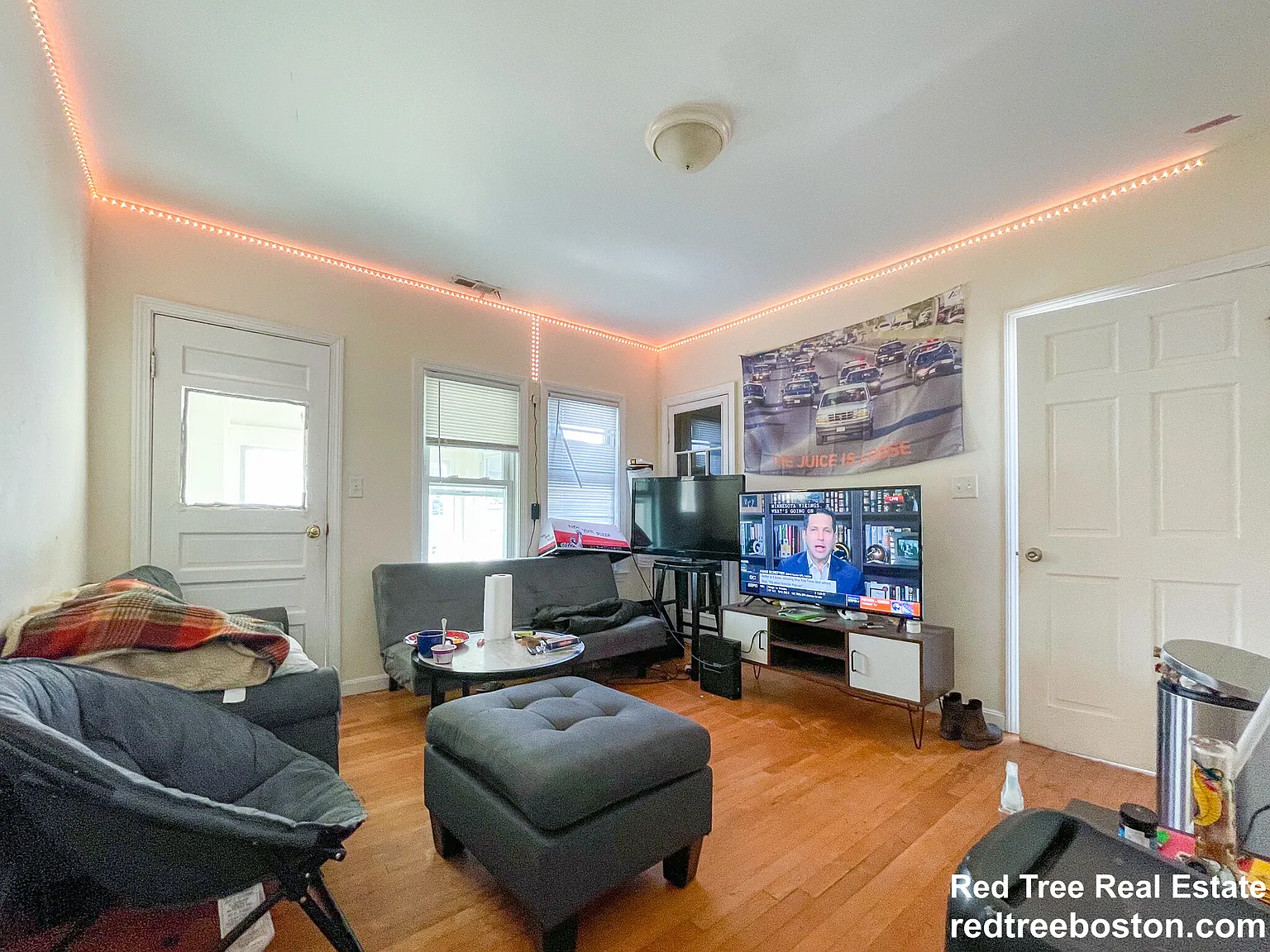 5 bed, 2500 sqft, $5,500 — Photo 1