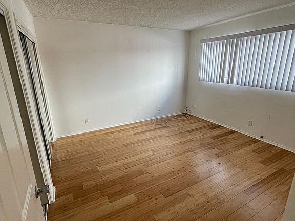 5th image of 3901 Tilden Ave #2