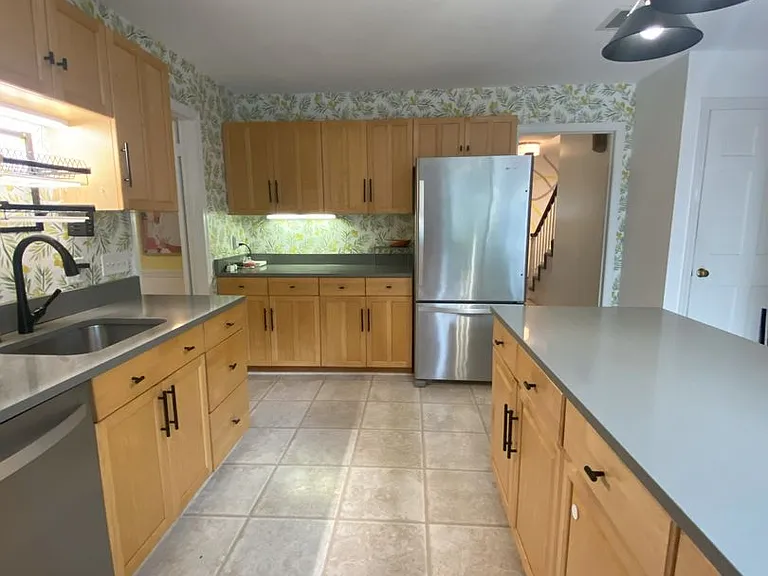 65 Leroi Dr — Photo 13