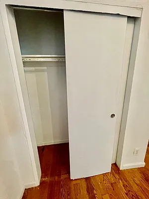 Rented by R New York | media 24