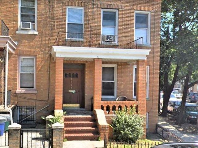 1st image of 6304 Eliot Ave
