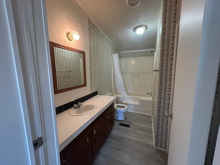 441 Cattail Ct — Photo 8