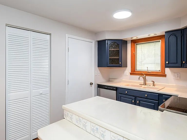 6757 Summerdale Dr — Photo 9