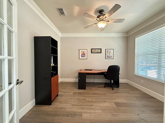 5th image of 251 N Maple Glade Cir