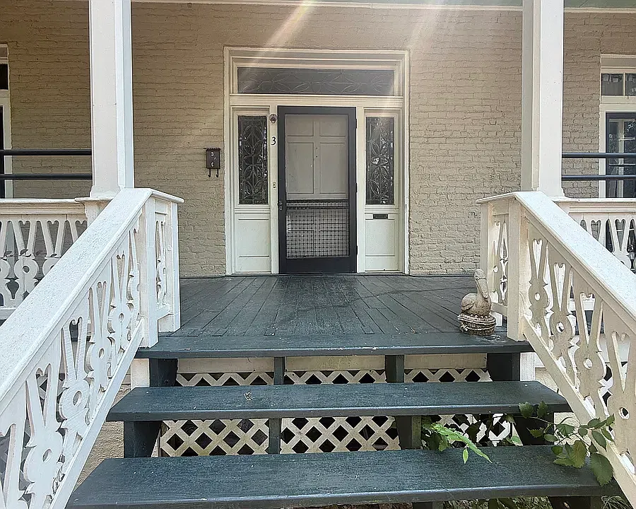 330 Commerce St #3