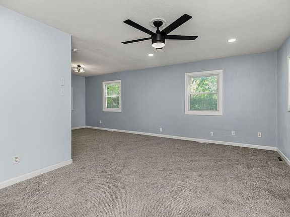 5th image of 2701 Oakley Ave