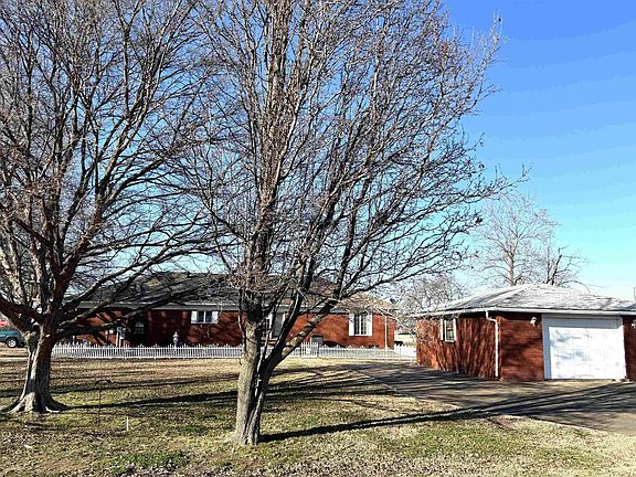 3rd image of 205 Saint Peters Dr