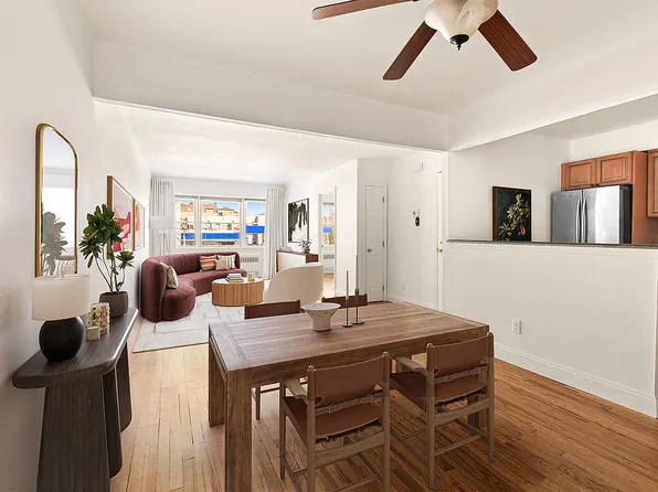 572 92nd St, Brooklyn, NY 11209