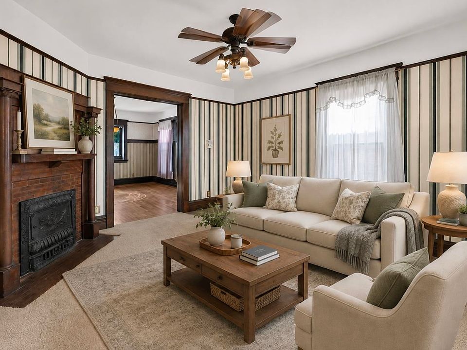 1st image of 501 W Rollin St