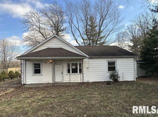 700 E Davie St, Anna, IL 62906