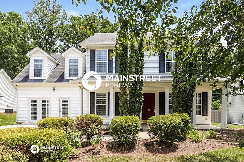 711 Walnut Crossing Dr