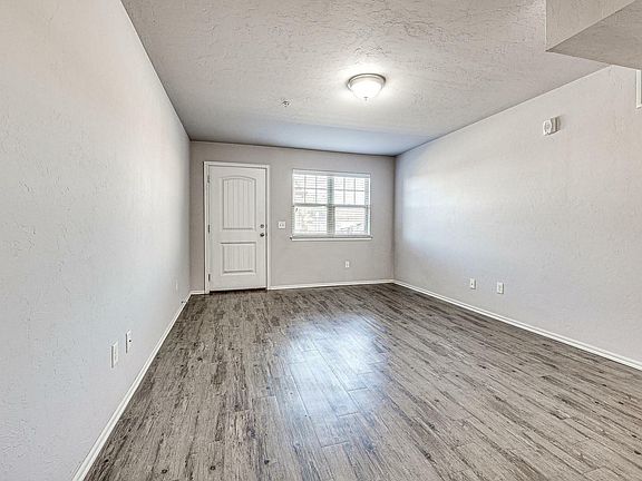Classen Crossing - Norman-28