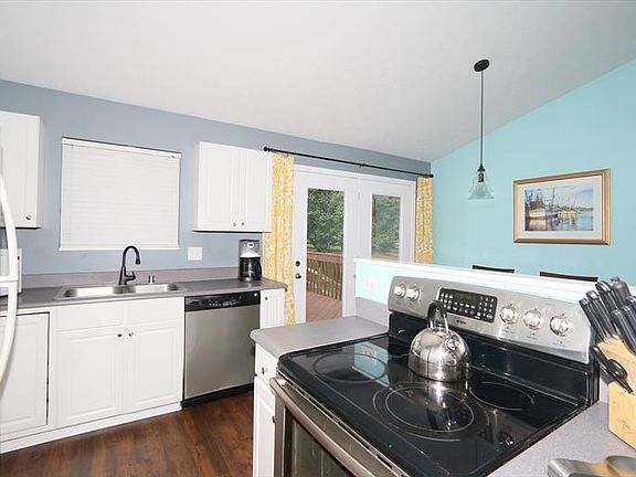 5th image of 2549 Evergreen Dr