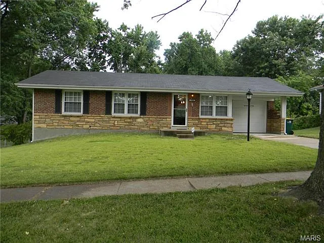1290 Chambers Rd photo 1