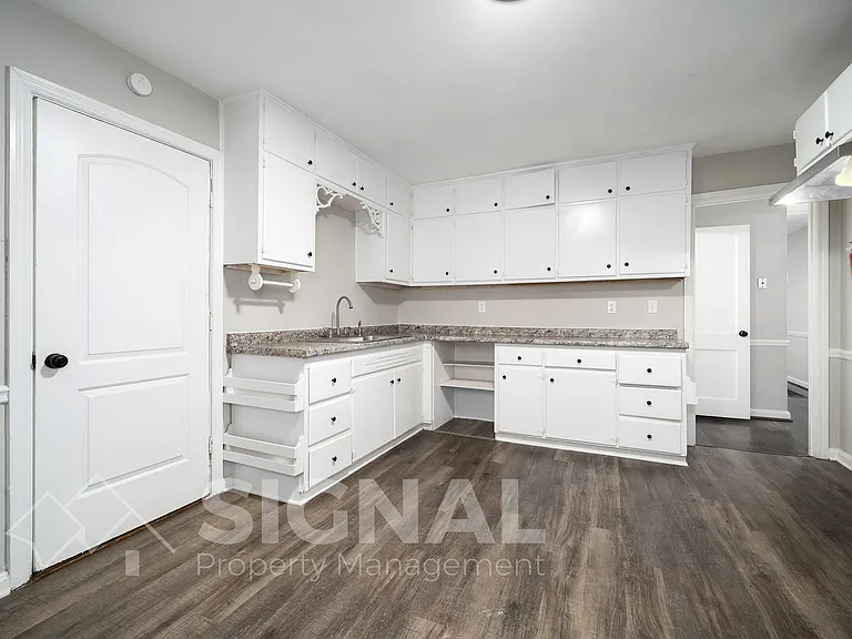 736 Martinwood Rd — Photo 11