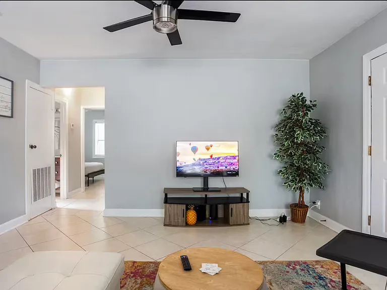 3512 W Cherokee Ave — Photo 5