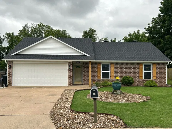 1500 SE 22nd St, Bentonville, AR 72712