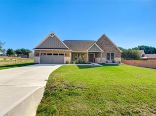 15940 Kitty Hawk Dr, Waller, TX 77484