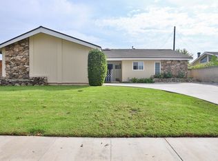 2633 Oakmont Ave, Santa Ana, CA 92705