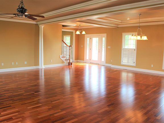 Living/Dining area