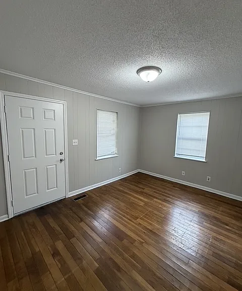 258 Oak St — Photo 18