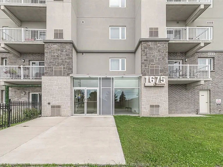1675 Banwell Rd #507 — Photo 3