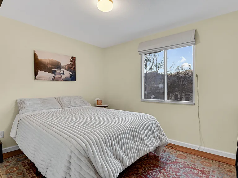 1009 Pioneer Ln — Photo 10