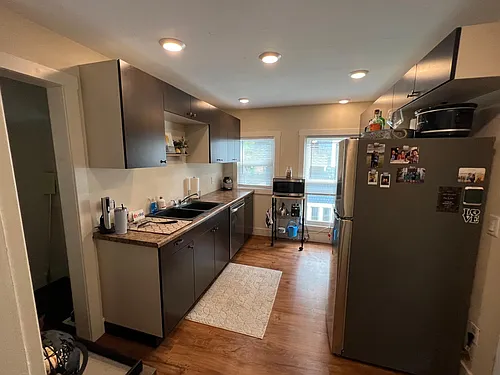 1115 Hermitage St SE #2 Photo 1