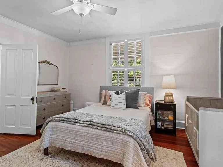 235 Powell St SE — Photo 24
