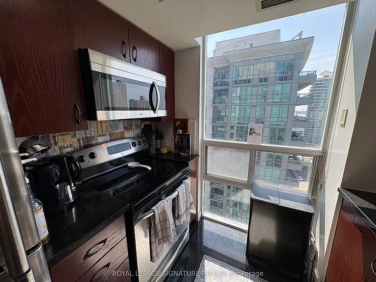 51 Lower Simcoe St #1708 — Photo 7