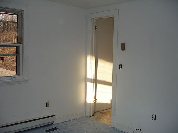 30 Hawley St. 2nd BR