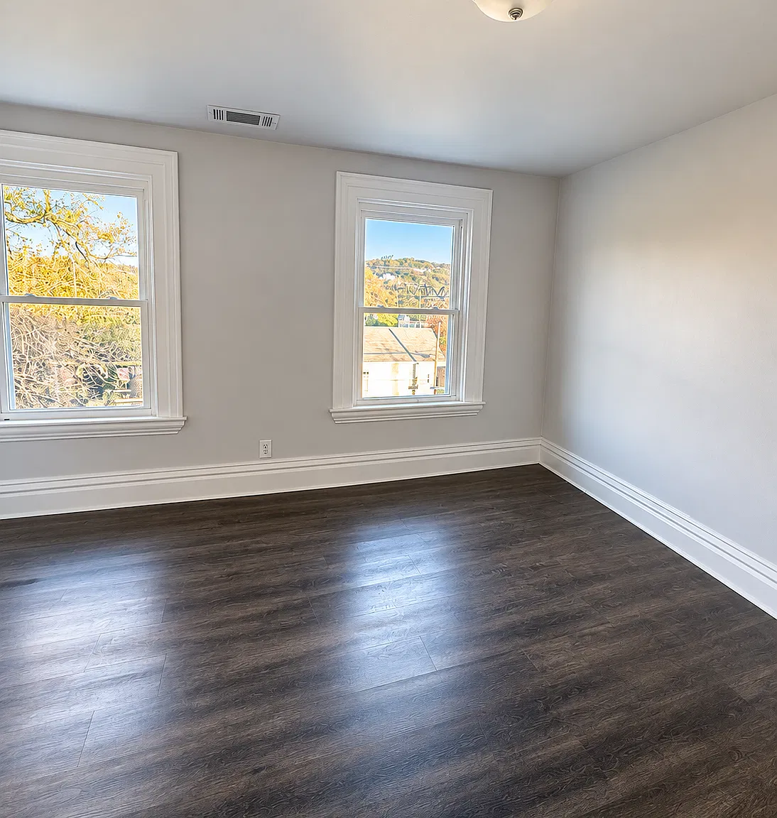 2 bed, 950 sqft, $1,325 — Photo 2