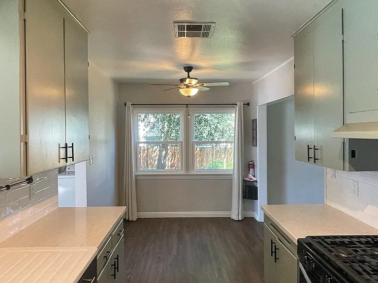 919 E High Ave #A — Photo 10