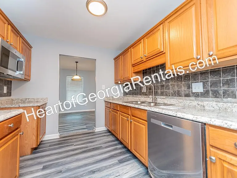 1210 Johnson Rd — Photo 16