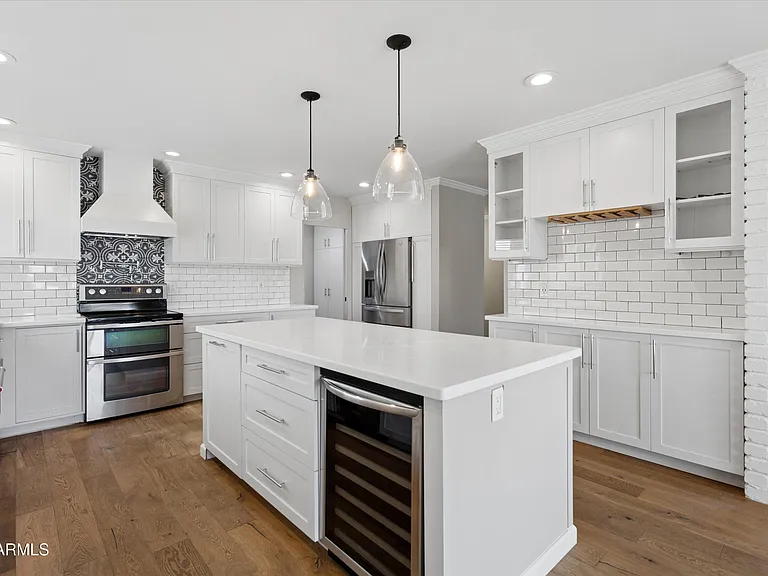 5401 E Beck Ln — Photo 12